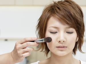 毛穴ケア美容液のブランドのサクライム